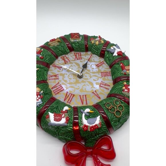 Avon 12 Days of Christmas Musical Wreath Clock 2008 Red Bow Music Lights READ - Picture 2 of 8